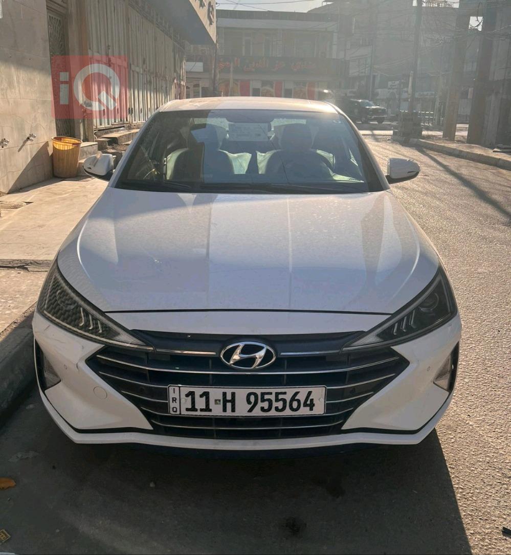 هیوندای ئەلەنترا